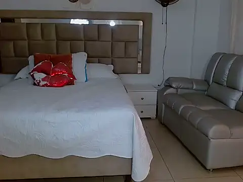 Samathahottxxxx online show from January 10, 2026, 6:20 pm