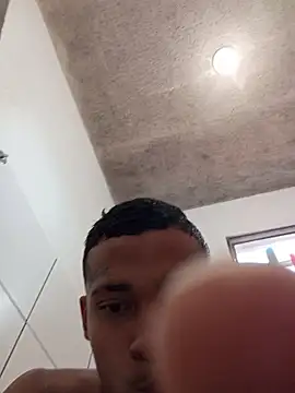 Negok1ng17cm online show from April 28, 2026, 5:07 pm