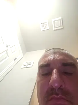 Snapshot of kockkloud chatting on November 30, 2025, 8:35 pm kockkloud online show from November 30, 2025, 8:35 pm