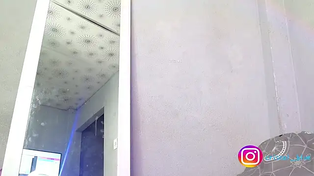 cristal  blue online show from December 19, 2025, 3:57 am