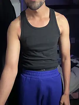 fitboy xxx online show from December 17, 2025, 7:42 pm