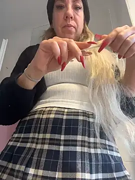 balkanmistress online show from December 14, 2025, 10:09 am