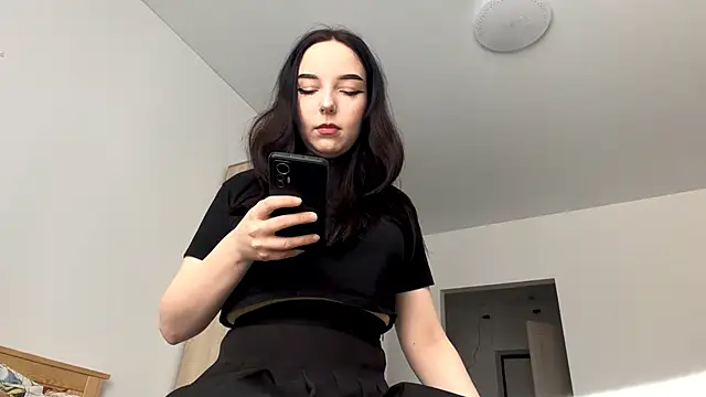 WhiteNoiseJoy online show from December 18, 2025, 6:30 am