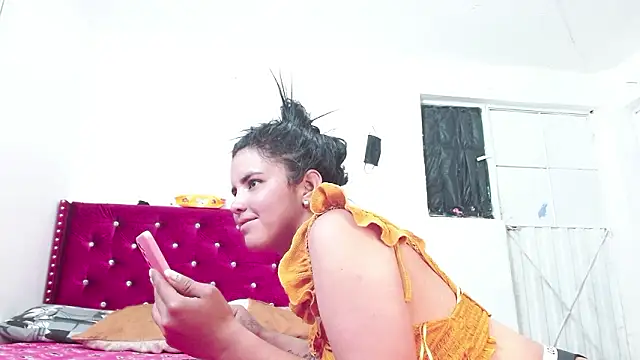 lucy devil23 online show from January 6, 2026, 8:12 pm