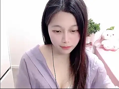 Snapshot of youyou-66 chatting on January 12, 2026, 2:33 pm youyou-66 online show from January 12, 2026, 2:33 pm