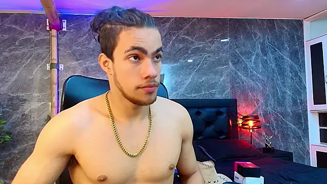 PatrickS25 online show from December 5, 2025, 4:10 am