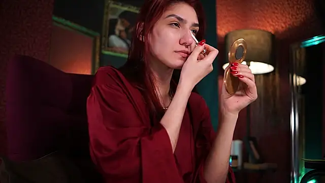 Snapshot of Roxa_Lana chatting on June 17, 2026, 2:51 pm Roxa Lana online show from June 17, 2026, 2:51 pm