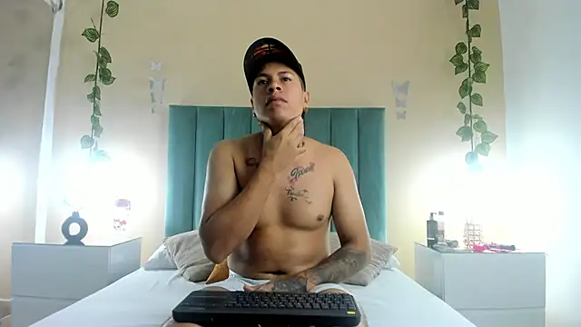 Snapshot of kaylaa_sex chatting on February 18, 2026, 1:18 pm kaylaa sex online show from February 18, 2026, 1:18 pm