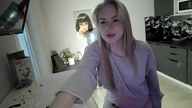 Snapshot of LunaPeony chatting on February 1, 2026, 10:47 am LunaPeony online show from February 1, 2026, 10:47 am