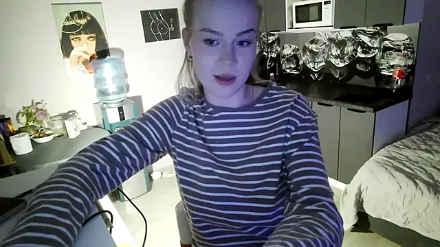 Snapshot of LunaPeony chatting on February 2, 2026, 6:17 pm LunaPeony online show from February 2, 2026, 6:17 pm