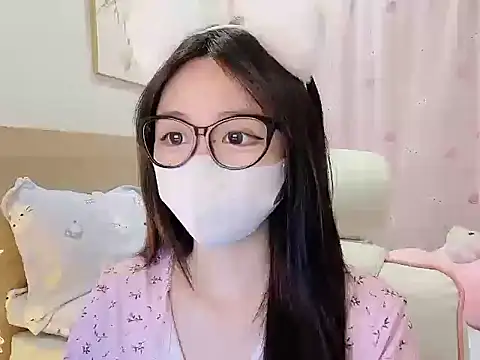 Yuyu-baobei online show from December 21, 2025, 9:22 pm