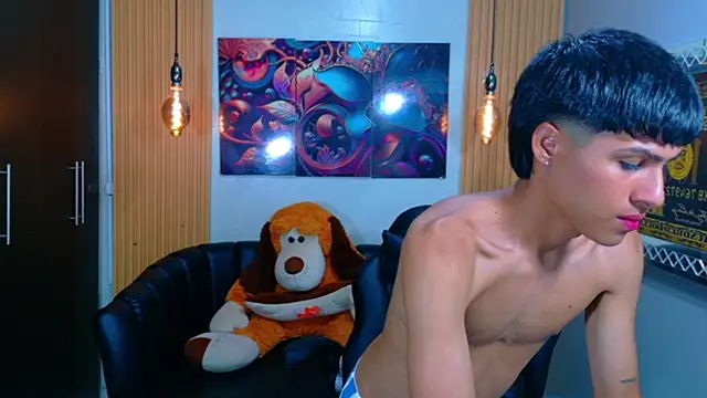 StormLuxX online show from December 15, 2025, 8:24 pm