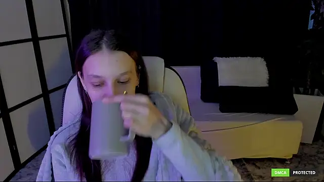 KrisDoeil online show from December 15, 2025, 3:11 am