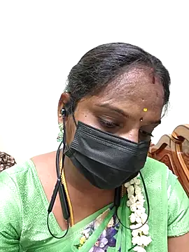 Snapshot of Tamil_Pallavi chatting on May 8, 2026, 6:02 pm Tamil Pallavi online show from May 8, 2026, 6:02 pm