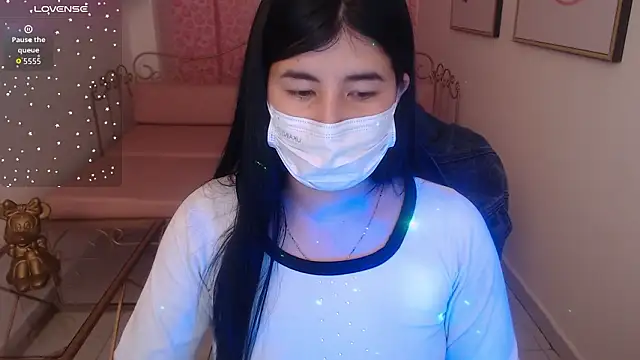 Nina harpper  online show from February 5, 2026, 1:05 pm