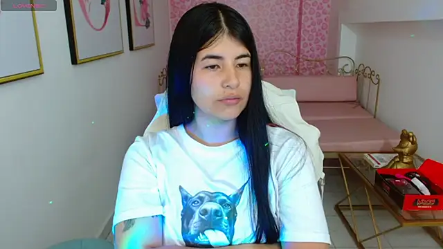 Nina harpper  online show from April 14, 2026, 1:11 am