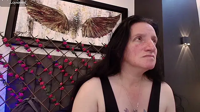 Andre cloefoxx  online show from March 17, 2026, 3:00 am