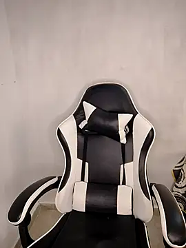 KasumiSophia online show from April 7, 2026, 12:16 pm