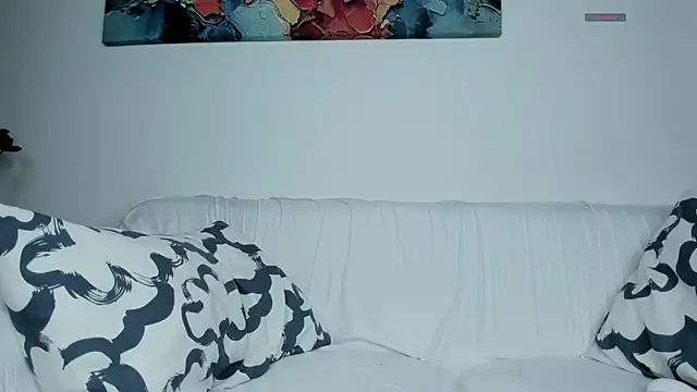 blueberry       online show from February 15, 2026, 5:48 am