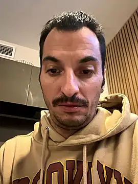 Snapshot of andresbale chatting on December 2, 2025, 1:11 am andresbale online show from December 2, 2025, 1:11 am