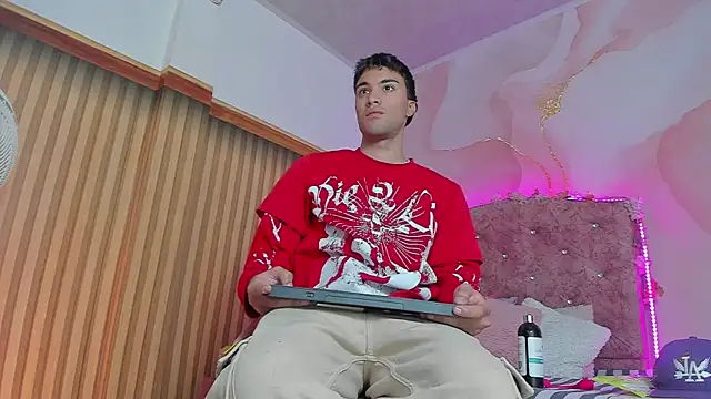 jack  baby  online show from December 17, 2025, 3:01 am