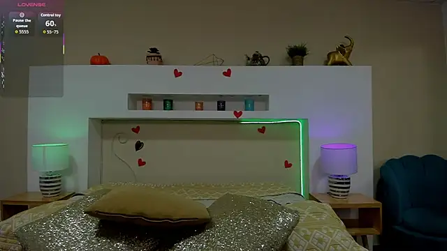 AnikaRomanoff  online show from March 25, 2026, 11:27 am