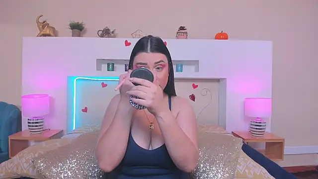 AnikaRomanoff  online show from April 2, 2026, 12:14 pm