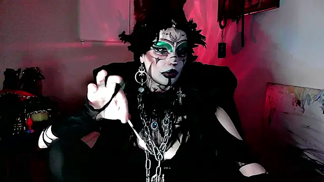 EmpressMorrigan online show from December 19, 2025, 11:17 am