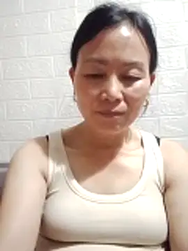 Lili-123k online show from April 13, 2026, 3:28 pm