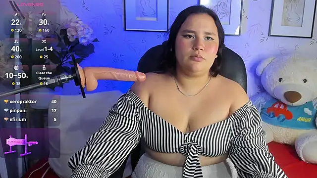 Snapshot of lucyylinnn chatting on December 3, 2025, 5:26 am lucyylinnn online show from December 3, 2025, 5:26 am