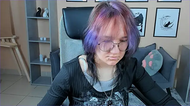 Sylvia Reed online show from January 9, 2026, 10:07 am