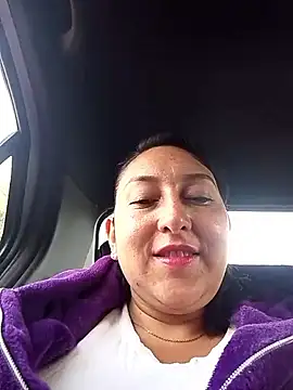 Valeria montana  online show from April 7, 2026, 1:00 pm