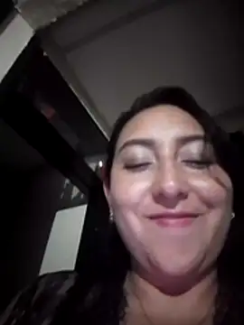 Snapshot of Valeria_montana_ chatting on May 5, 2026, 12:07 am Valeria montana online show from May 5, 2026, 12:07 am