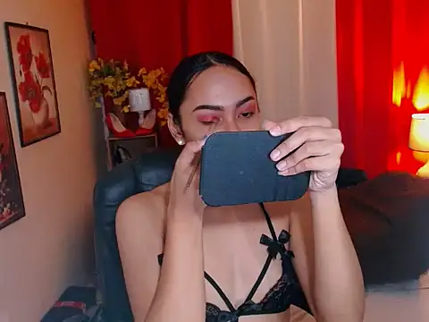 kylieEmparado online show from December 15, 2025, 4:50 am