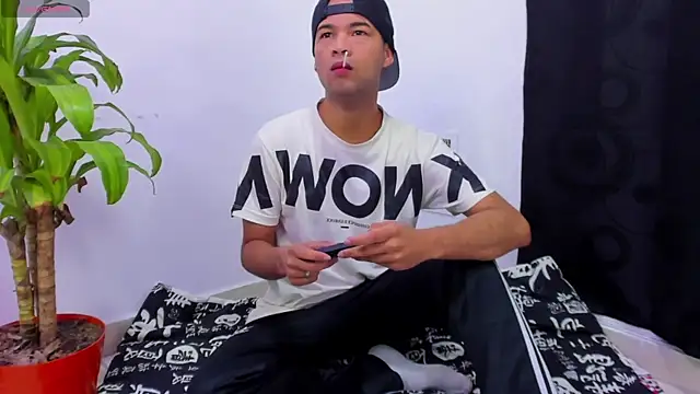 SweeXioji online show from January 17, 2026, 8:19 am