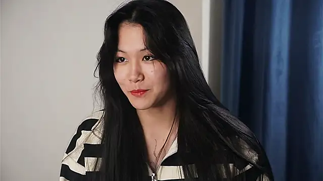 BeaHarsin online show from December 4, 2025, 12:25 pm