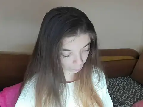 Snapshot of LikaAliston chatting on February 1, 2026, 4:44 am LikaAliston online show from February 1, 2026, 4:44 am