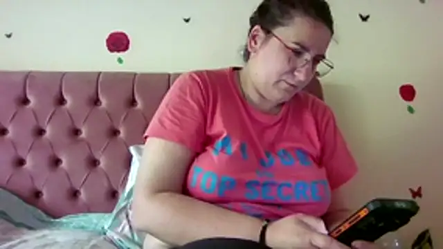 Dana92va online show from April 27, 2026, 9:07 am