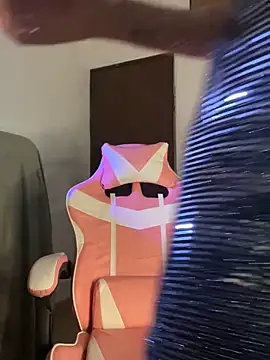 Anne Wyntheris online show from March 8, 2026, 3:54 am