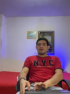 williamsmiiths16 online show from March 14, 2026, 11:48 am