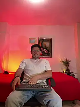 williamsmiiths16 online show from April 7, 2026, 11:21 am