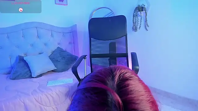 Naomi Xx online show from December 4, 2025, 1:31 pm