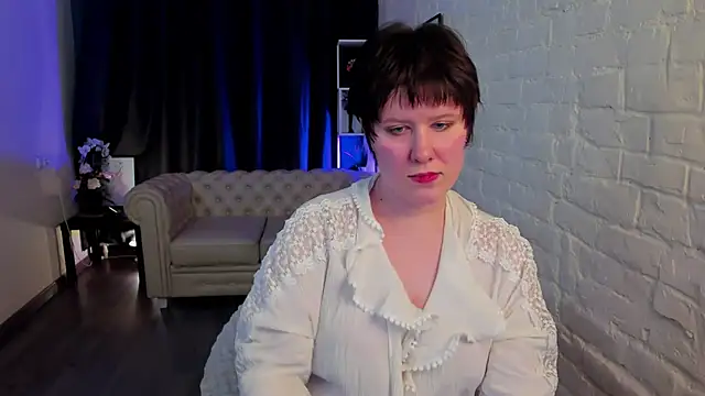 Eveleen Brown online show from December 5, 2025, 1:52 pm