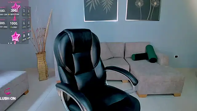 ChloeManson online show from December 31, 2024, 8:12 pm