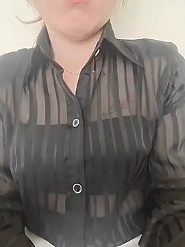 Baby-Linh online show from June 23, 2026, 5:16 am