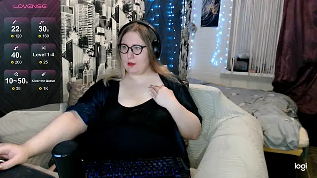 Snapshot of SecretGodnes chatting on December 22, 2025, 2:03 pm SecretGodnes online show from December 22, 2025, 2:03 pm