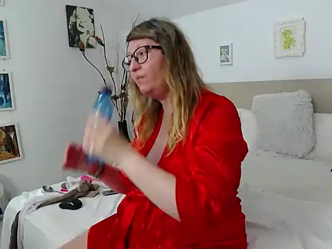 OlgaPavlova online show from May 17, 2026, 12:23 pm