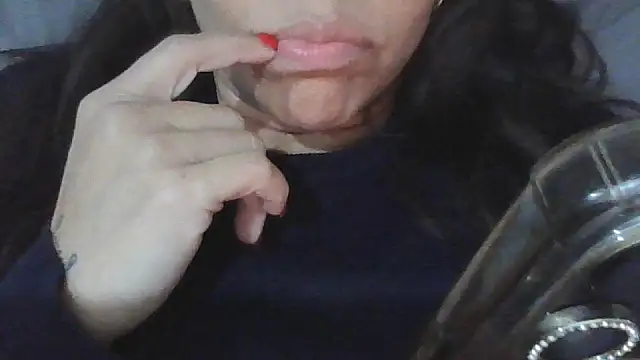 Snapshot of Bambolinastella chatting on December 18, 2025, 7:42 pm Bambolinastella online show from December 18, 2025, 7:42 pm