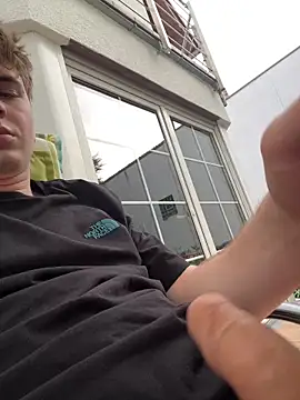 hannes256102 online show from May 24, 2026, 6:24 pm