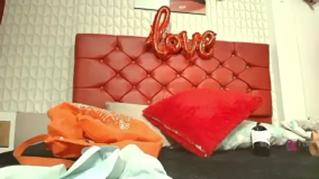 Elizabetth Roman online show from February 26, 2026, 8:08 pm